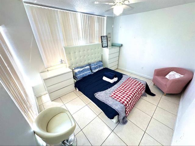 Room for rent in North Miami Beach, Florida