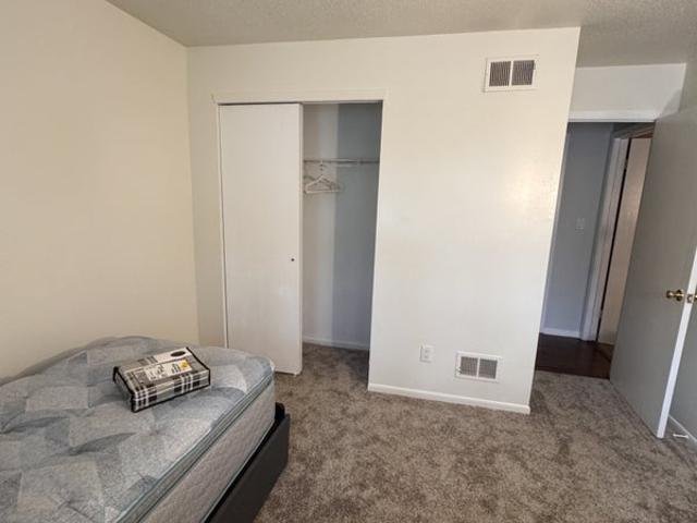 Room for rent in Wynwood Estates, South Brunswick