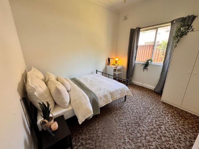 Granny Flat for rent in Campsie, Sydney
