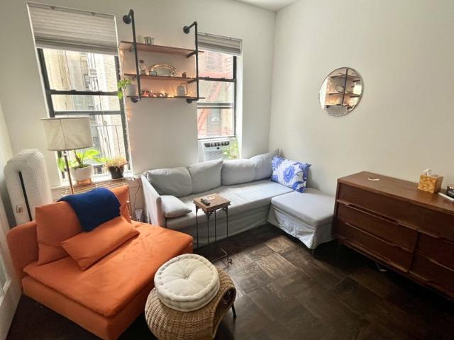 Room for rent in Arverne, New York