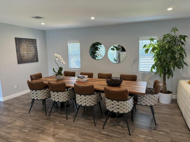 Room for rent in Lake Balboa Neighborhood Council District, Canoga Park