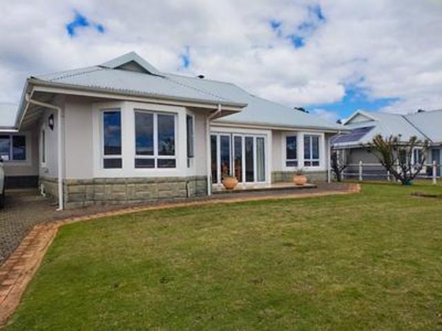 Townhouse for rent in Underberg, Kwa Sani Local Municipality