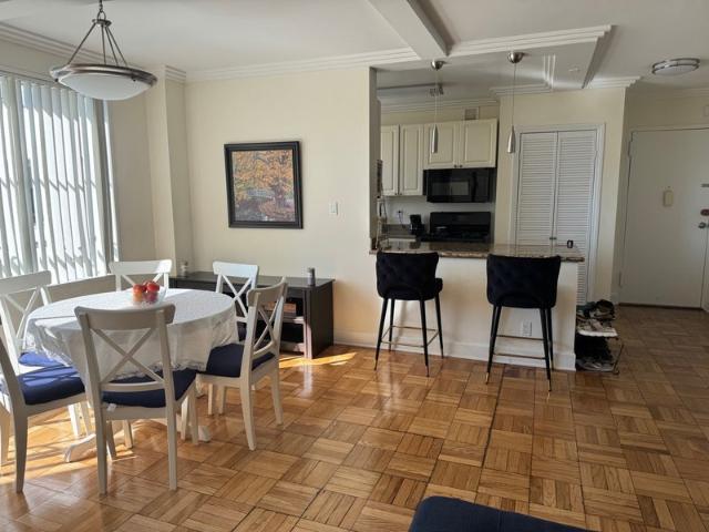 Room for rent in Canoga Park, California