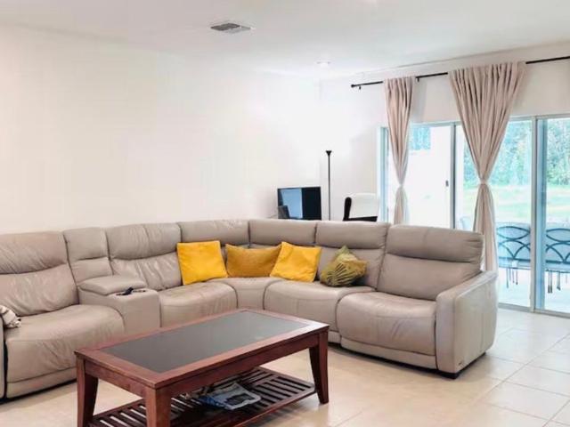 Room for rent in Florida