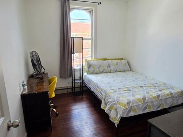 Room for rent in Arverne, New York