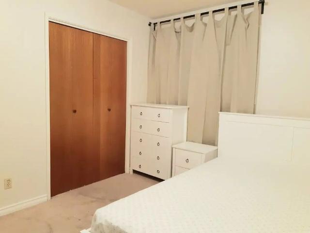 Room for rent in Mill Creek South, Edmonton