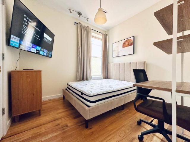 Room for rent in Arverne, New York