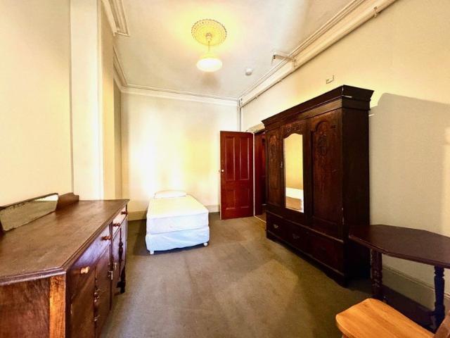 Apartment for rent in Five Ways, Sydney