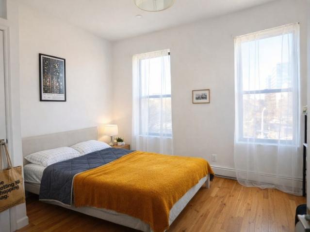 Room for rent in Arverne, New York