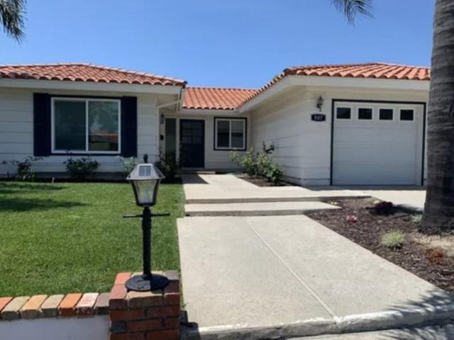 Room for rent in Cedros Ave Design District, Solana Beach