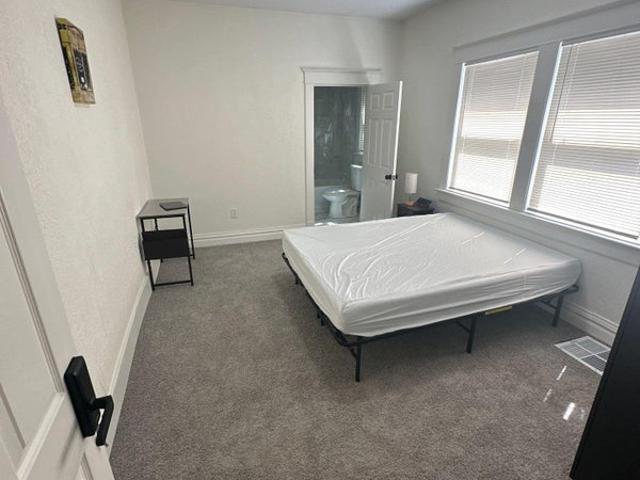 Room for rent in Santa Fe, Kansas City