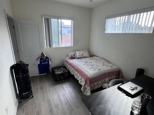 Room for rent in Canoga Park, California