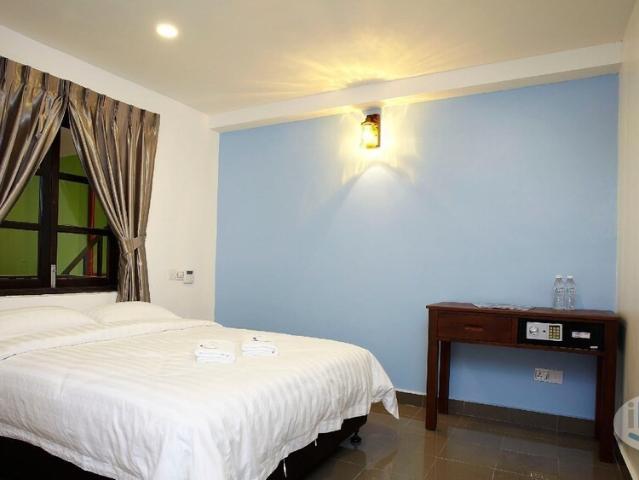 Room for rent in Country Heights Damansara, Kuala Lumpur