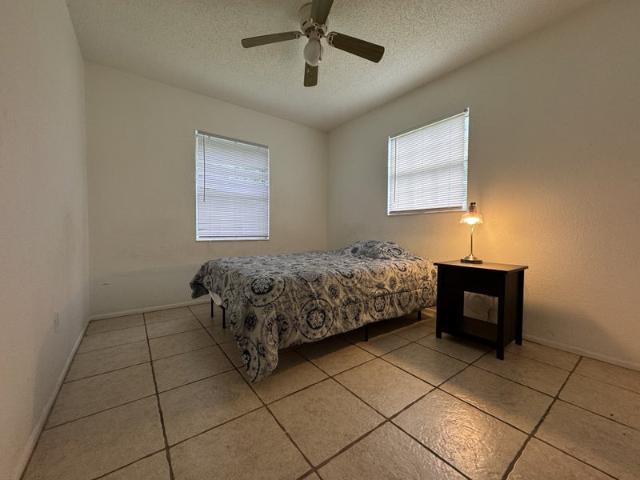 Room for rent in Lake Lovely Estates, Eatonville