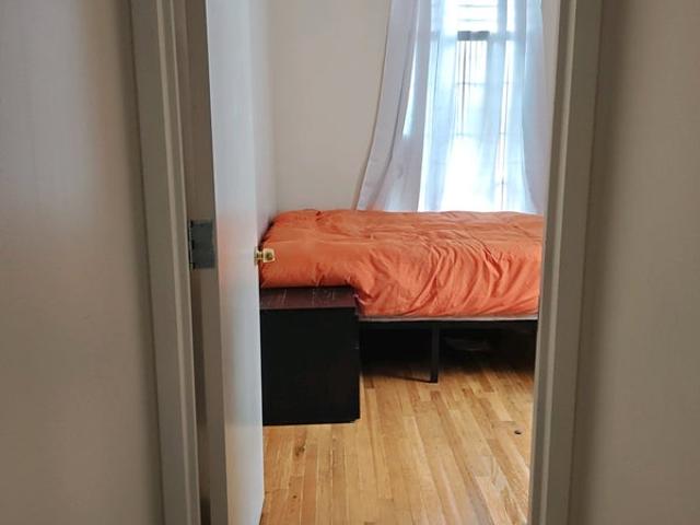 Room for rent in The Bronx, Arverne