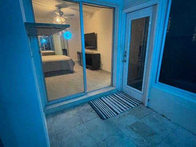 Room for rent in Pompano Beach, Florida