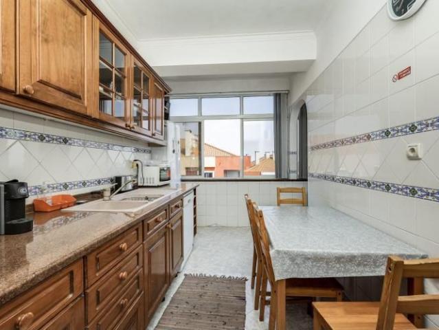 Quarto alugar em Serrado, Almada