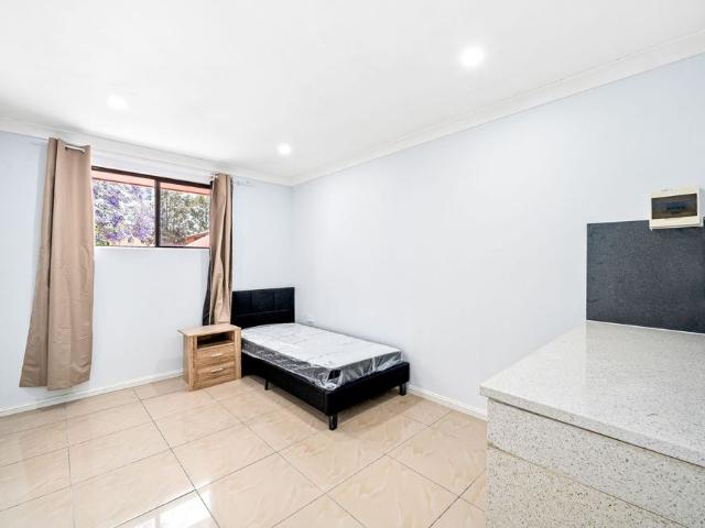 Granny Flat for rent in Sydney, New South Wales