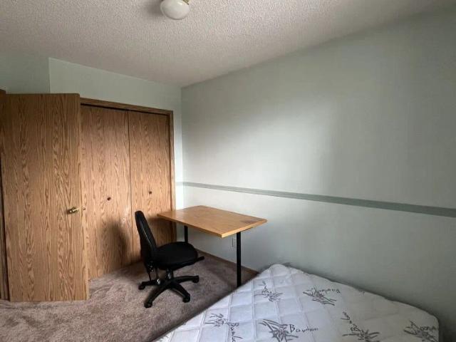 Room for rent in Harvest Hills, Calgary