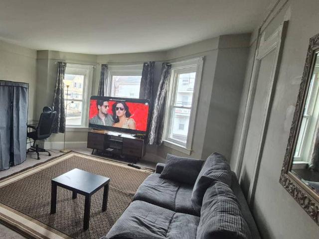 Room for rent in Manchester, Hillsborough County