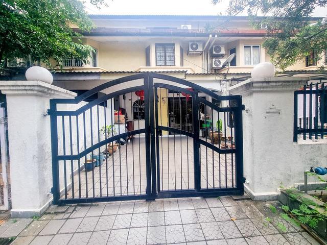 Terraced House for rent in Country Heights Damansara, Kuala Lumpur