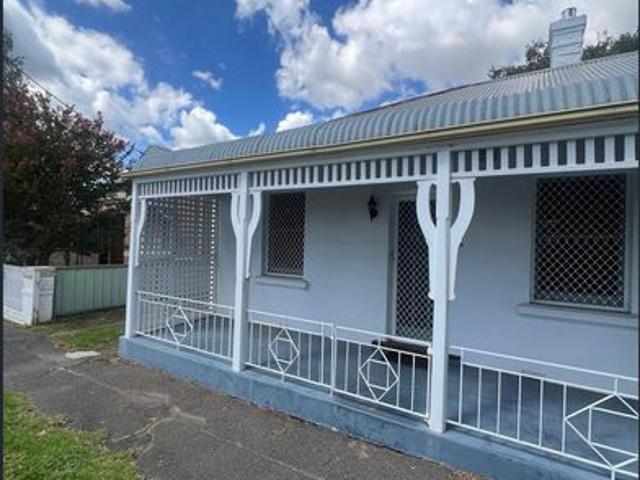 Townhouse for rent in Orange, New South Wales