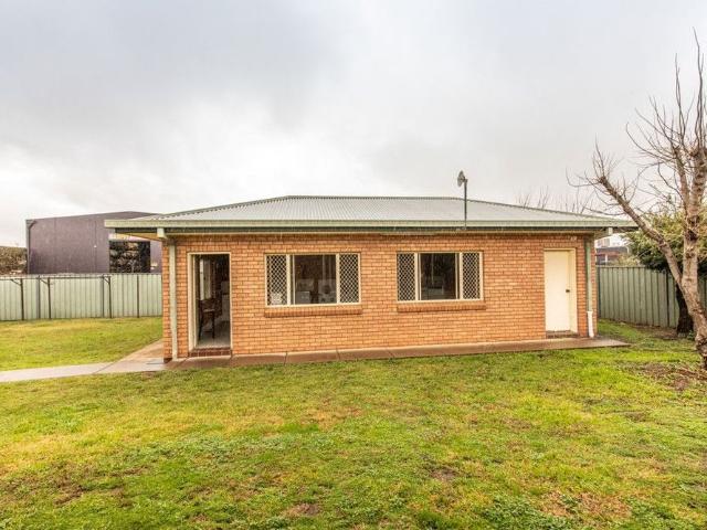 Granny Flat for rent in Dubbo, New South Wales
