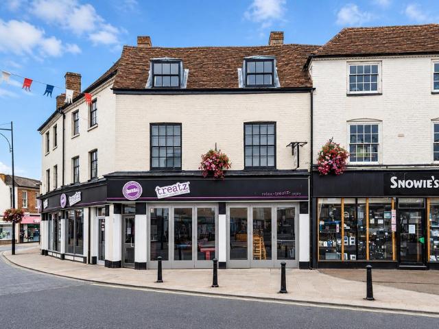 Apartment for rent in High Wycombe Community Board, High Wycombe