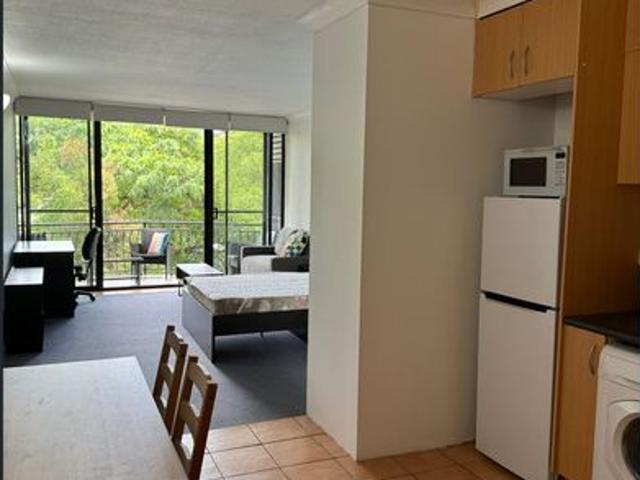 Apartment for rent in Toombul, Queensland