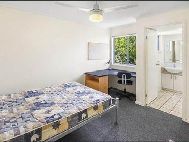 Apartment for rent in Kings Creek, Queensland