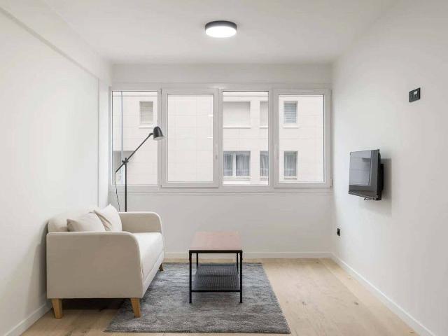 Studio location à Clichy, Hauts-de-Seine
