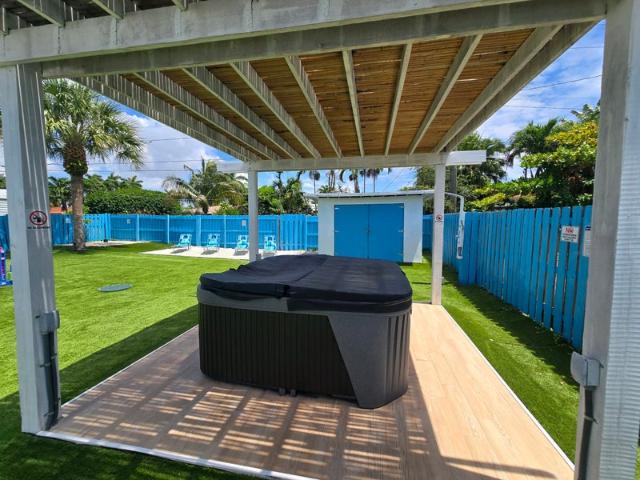 Room for rent in Hallandale, Florida