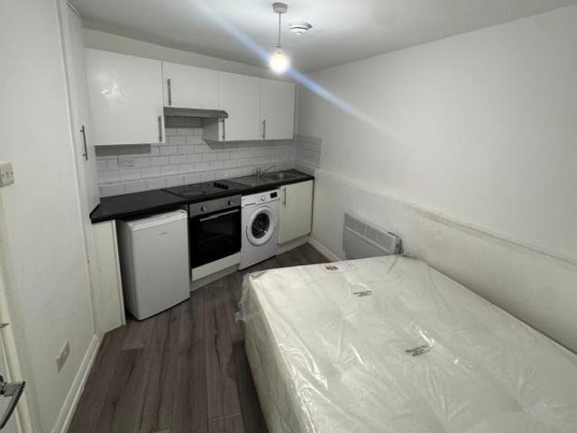 Studio for rent in Mercator Estate, Greater London