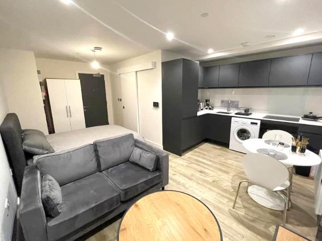Studio for rent in Old Trafford, Trafford Park