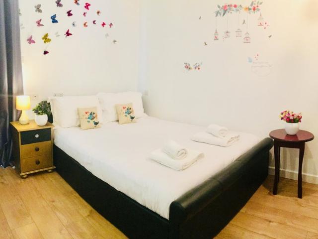 Studio for rent in Lye Valley, The Slade