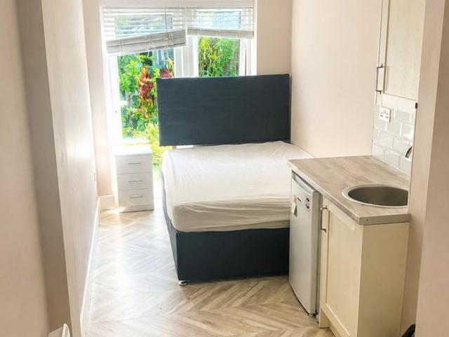 Studio for rent in London Borough of Lewisham, Blackheath