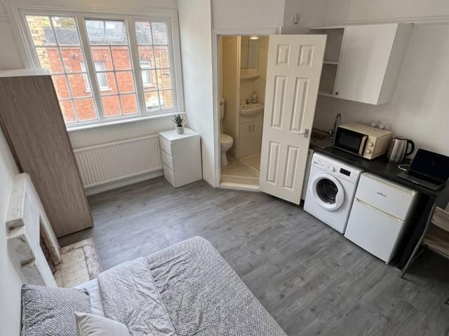 Studio for rent in Elmington Estate, Greater London