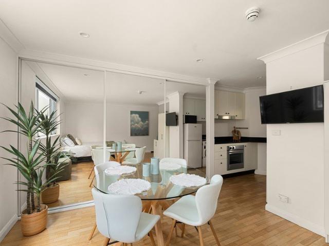 Granny Flat for rent in Sydney CBD, Sydney
