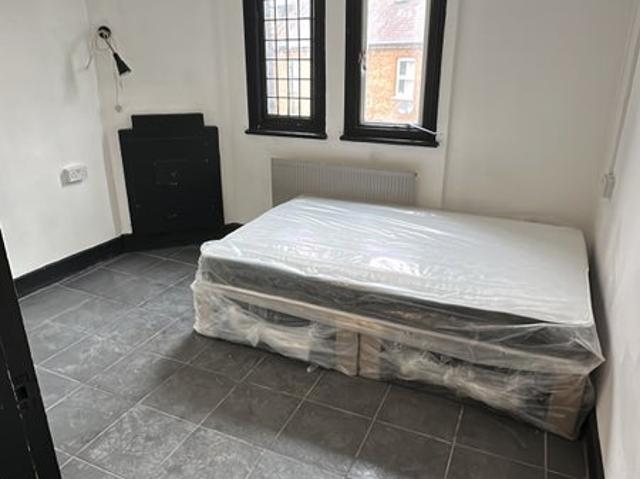 Studio for rent in Dollis Hill, Greater London