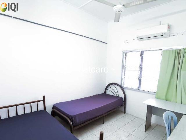 House for rent in Malaka