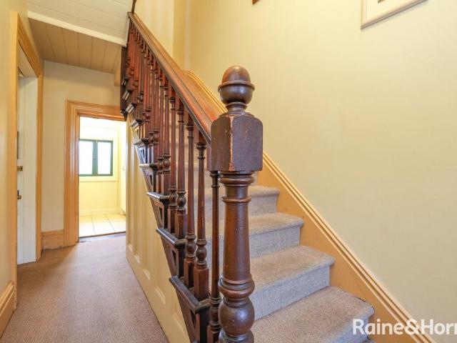 Townhouse for rent in Bathurst, New South Wales