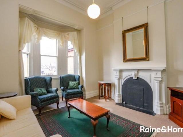 Townhouse for rent in Bathurst, New South Wales
