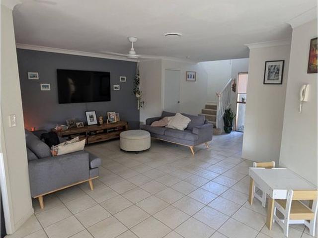 Townhouse for rent in Fernbrook, Queensland