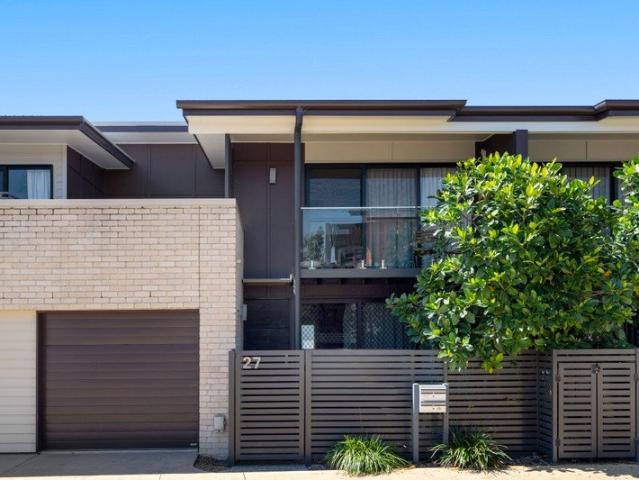 Townhouse for rent in Toombul, Queensland