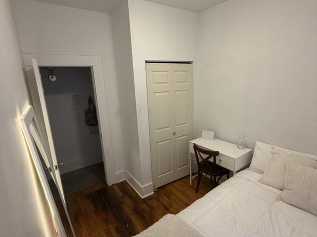 Room for rent in Arverne, New York