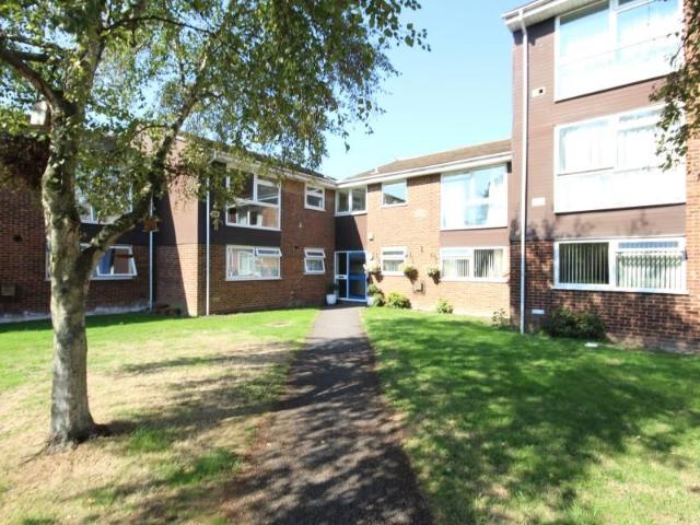 Apartment for rent in Colnbrook with Poyle, Slough