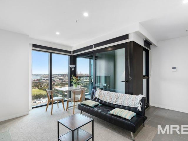 Apartment for rent in NewQuay, Melbourne