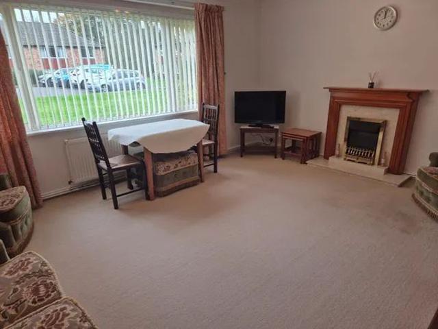 Apartment for rent in Caterham on the Hill, Hillview