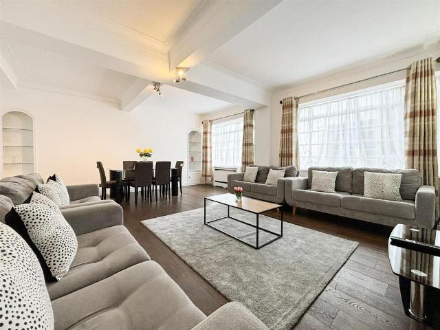Apartment for rent in Marylebone, Greater London