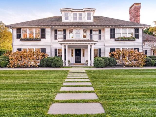 House for sale in East Hampton